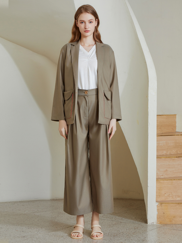PLEATED WIDE LEG TROUSERS