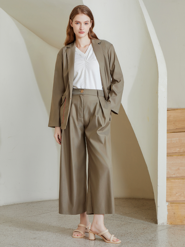 PLEATED WIDE LEG TROUSERS
