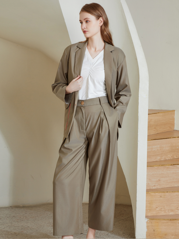 PLEATED WIDE LEG TROUSERS