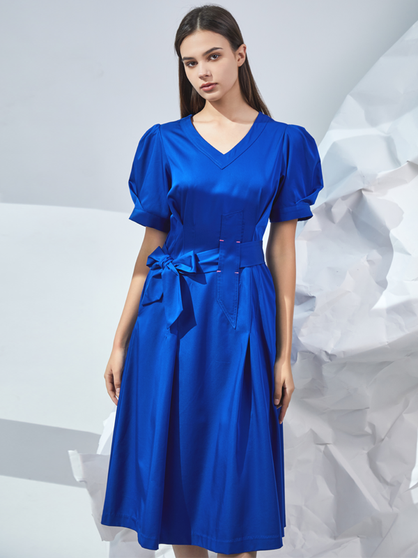 Final Pieces - DETAILED V-NECK DRESS