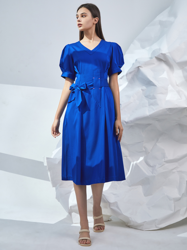 Final Pieces - DETAILED V-NECK DRESS