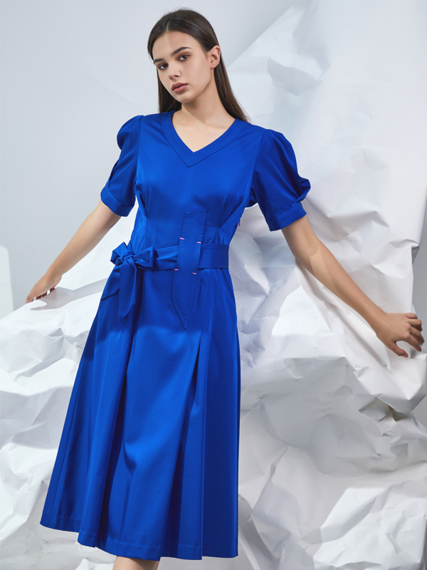 Final Pieces - DETAILED V-NECK DRESS