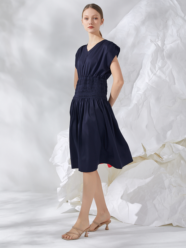 Final Pieces - SMOCKED MIDI DRESS