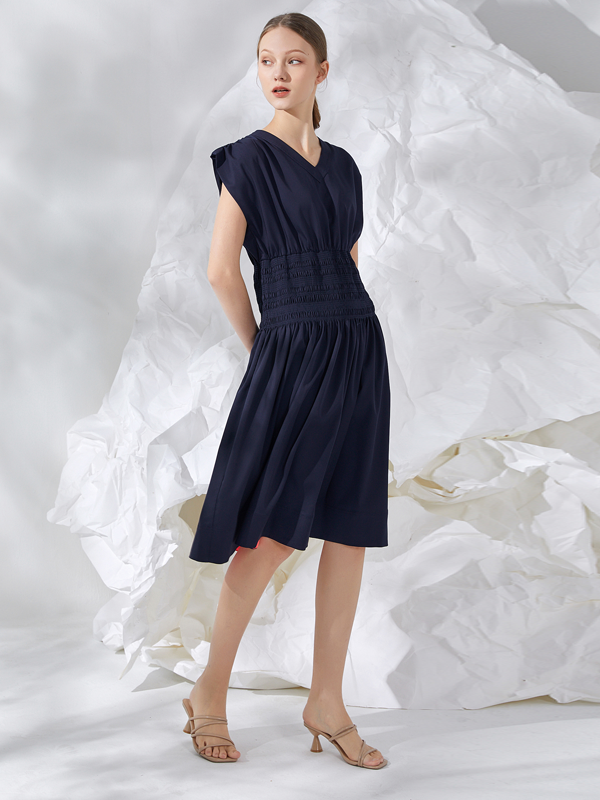 Final Pieces - SMOCKED MIDI DRESS