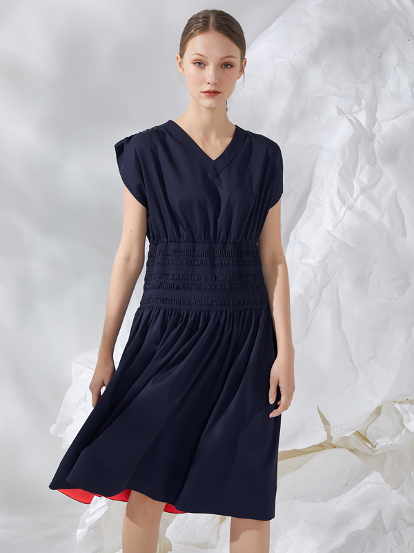Final Pieces - SMOCKED MIDI DRESS