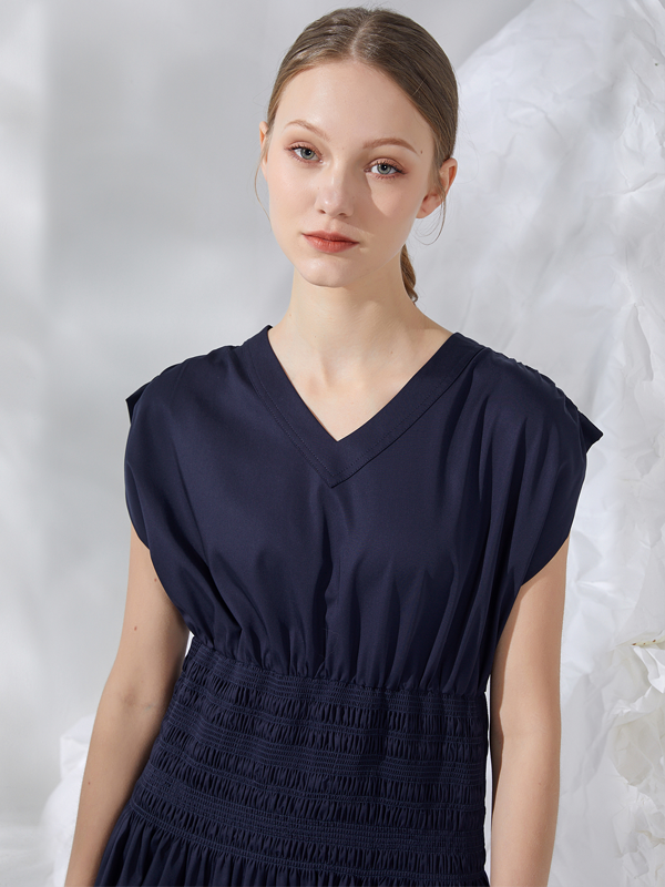 Final Pieces - SMOCKED MIDI DRESS