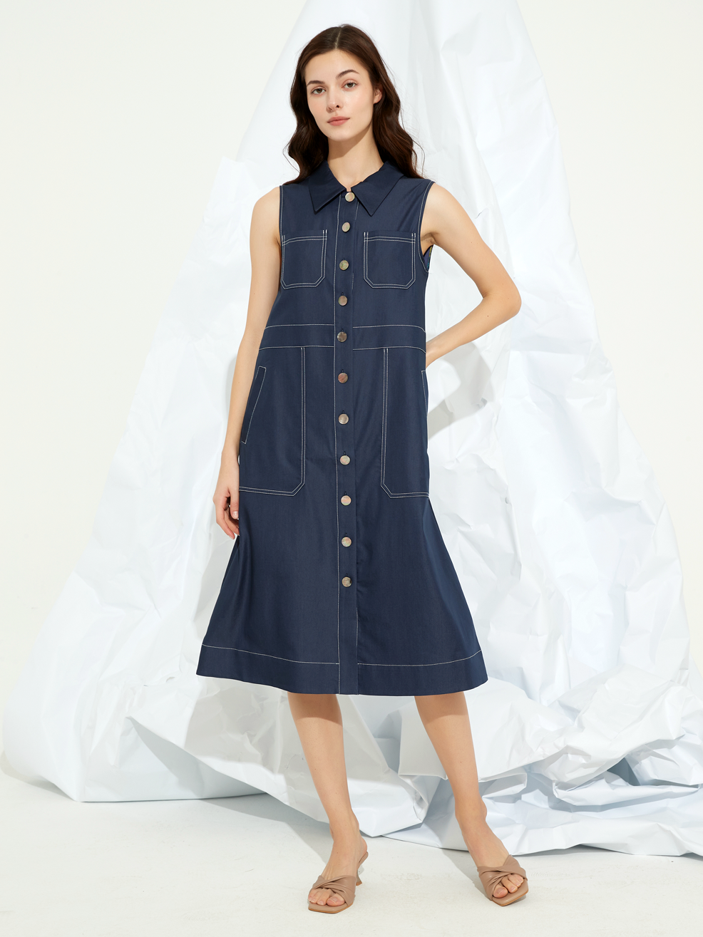 SHELLED BUTTON-DETAIL MIDI DRESS