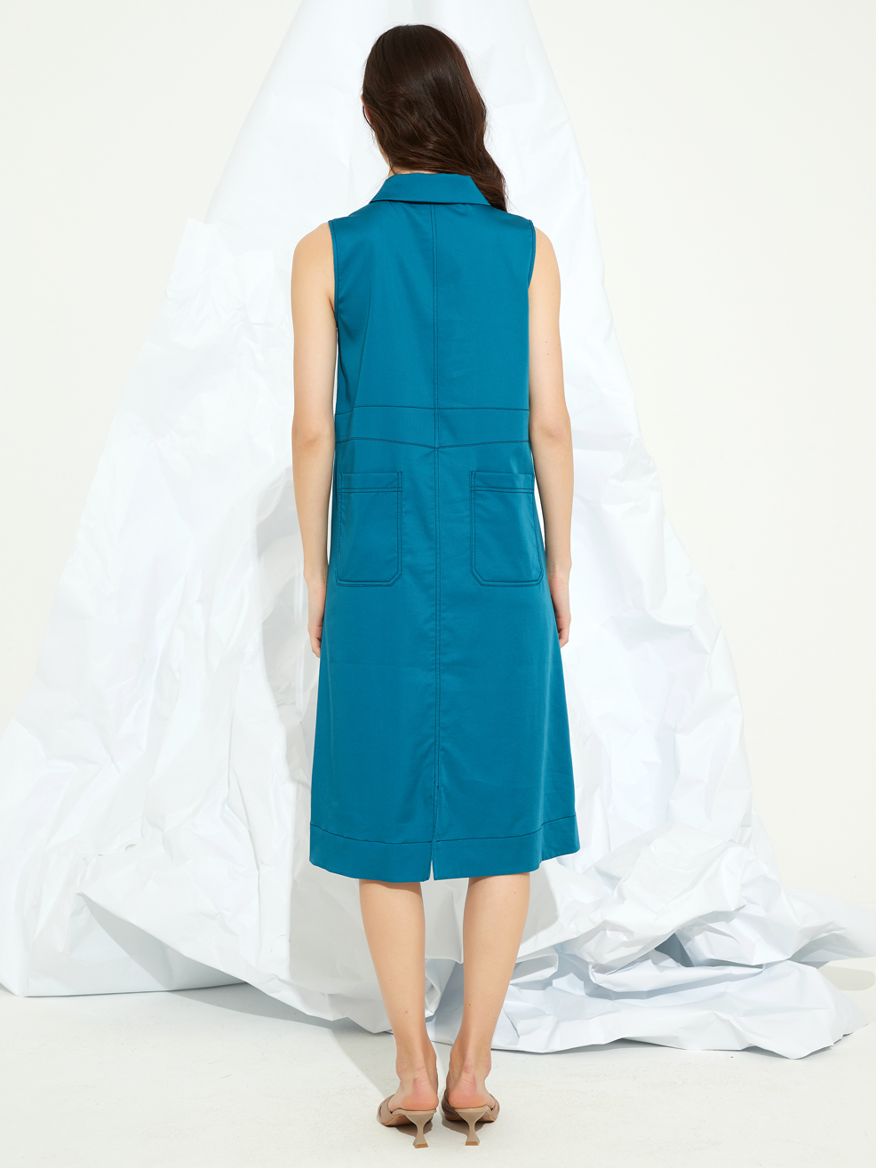 SHELLED BUTTON-DETAIL MIDI DRESS