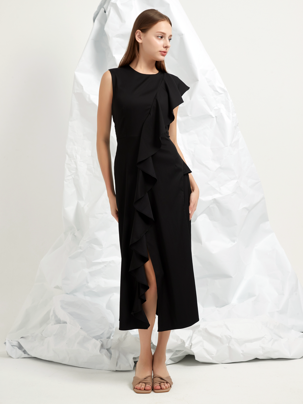FRILLS FLARED MAXI DRESS