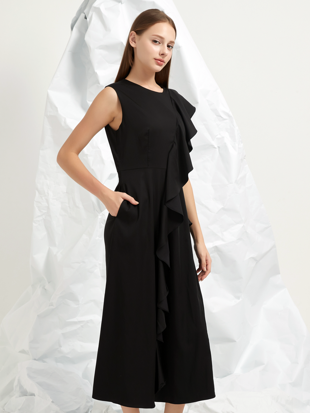 FRILLS FLARED MAXI DRESS
