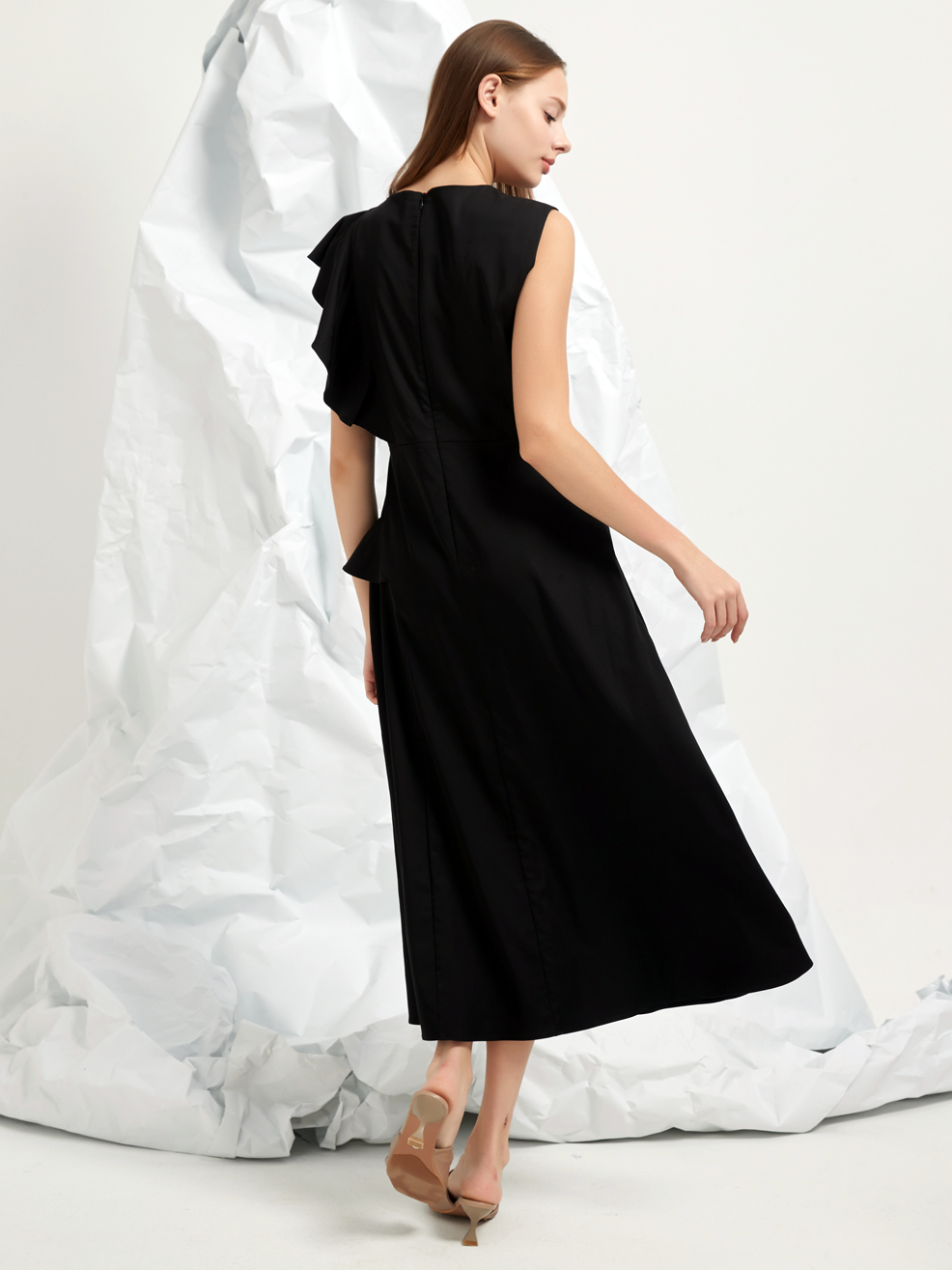 FRILLS FLARED MAXI DRESS
