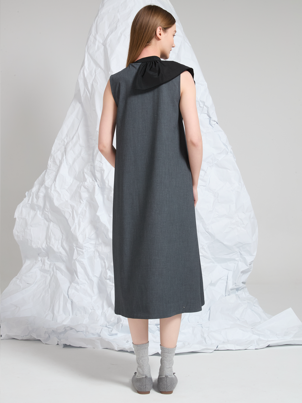 PLEATED CONTRAST WOOL MIDI DRESS