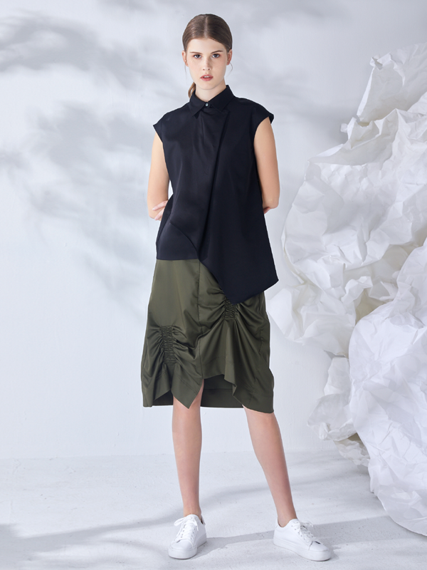 ASYMMETRIC BLOUSE