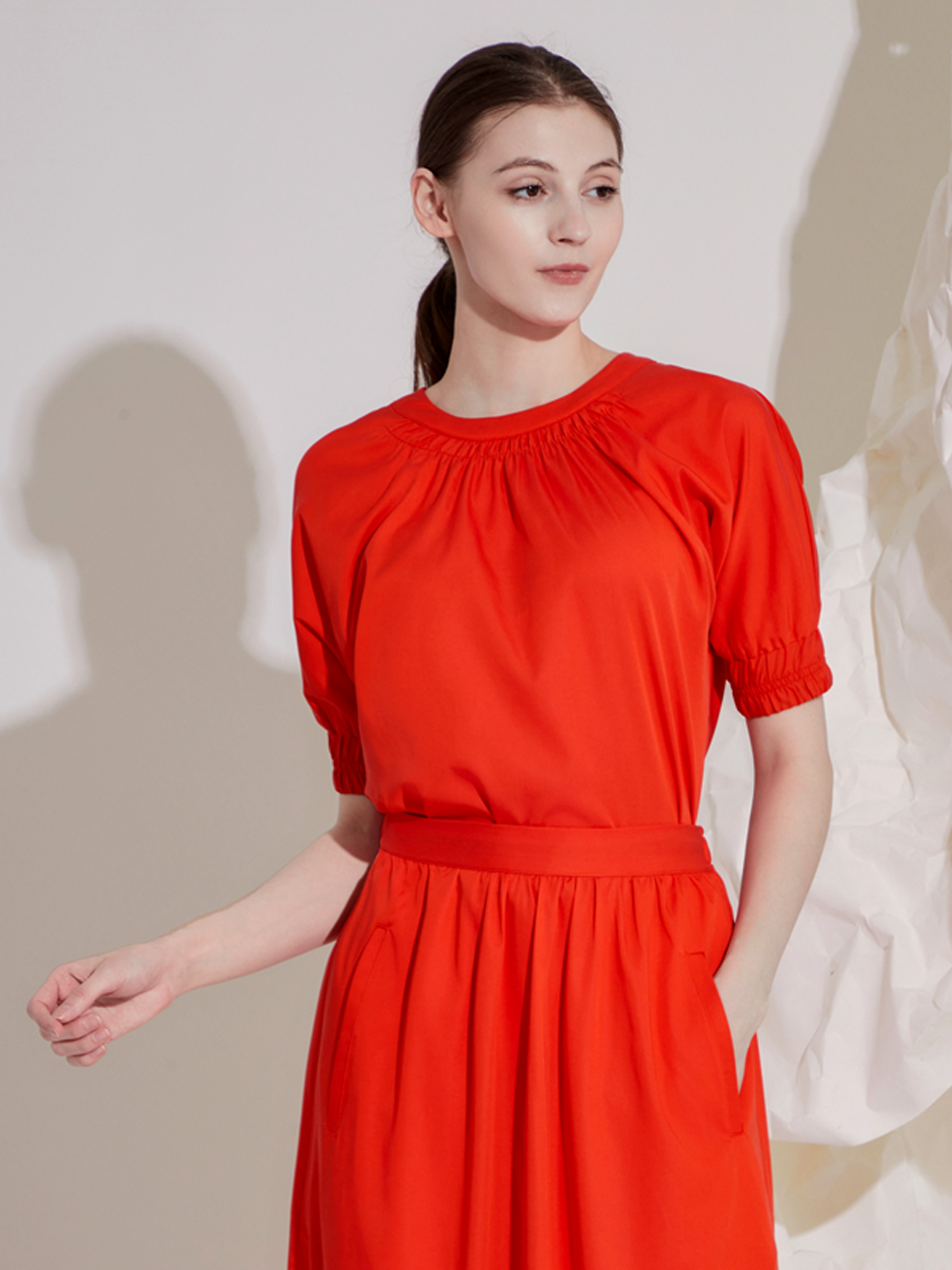 GATHERS LYOCELL BLOUSE