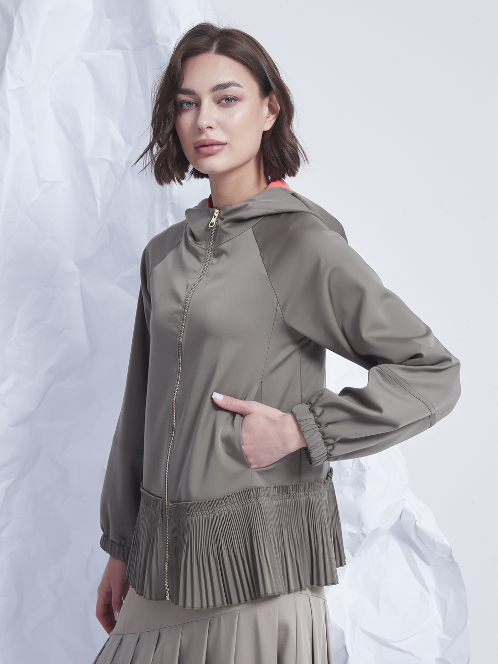 PLEATED HOODIE JACKET
