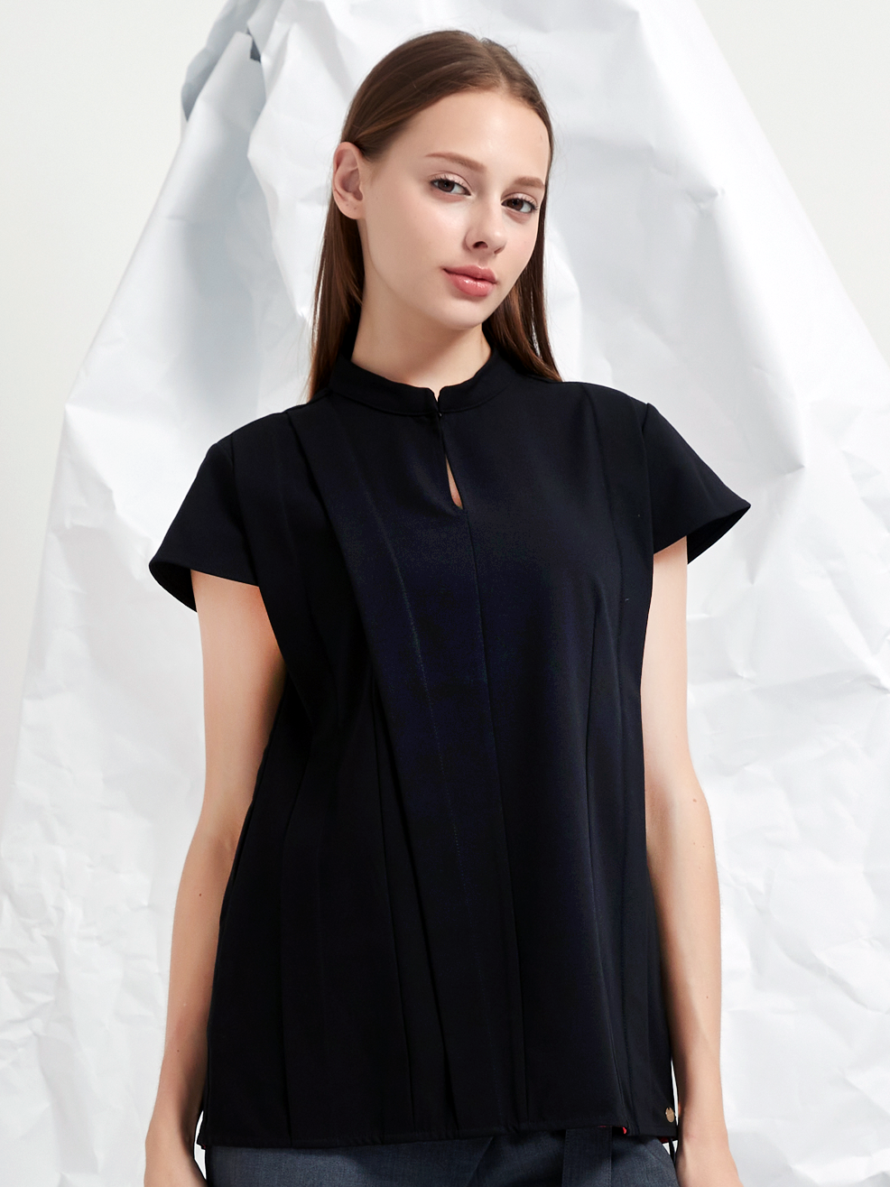 WOOL BLEND TENCEL PLEATED BLOUSE