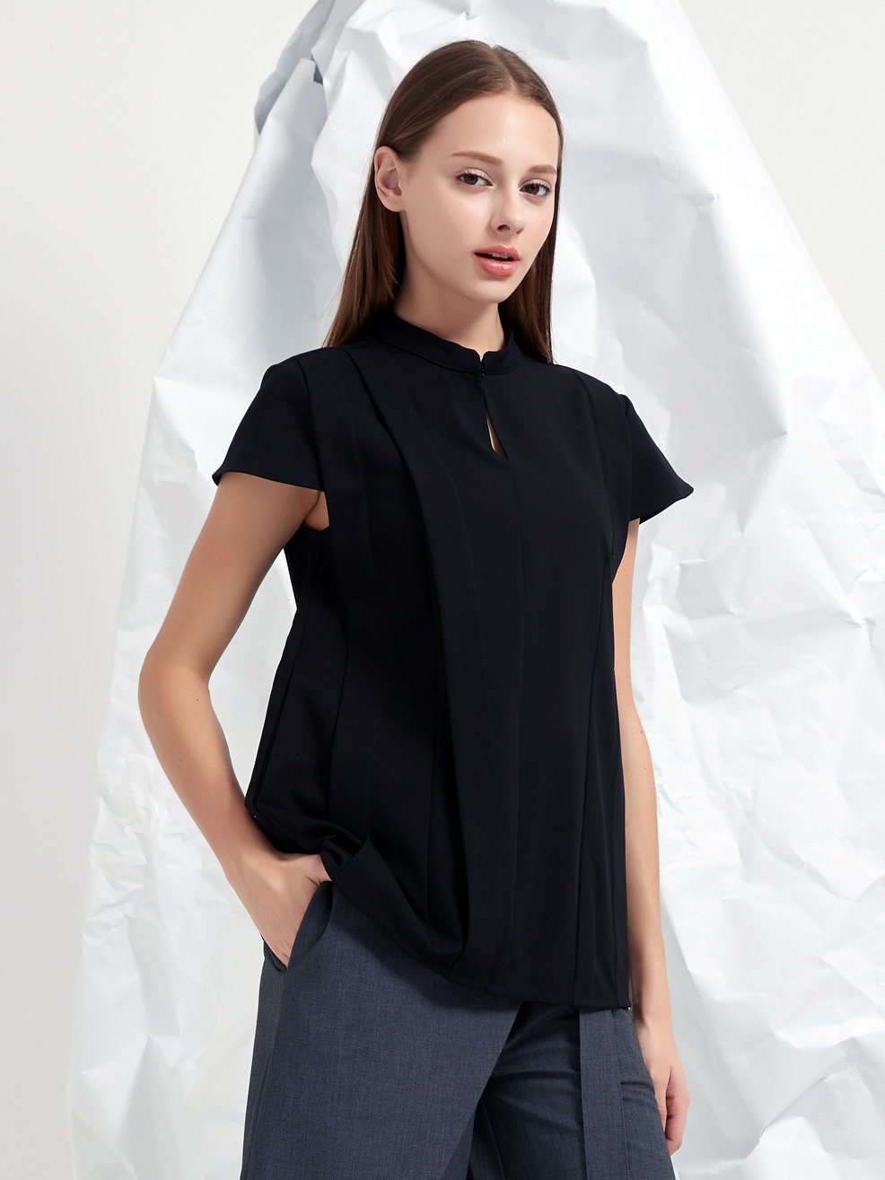 WOOL BLEND TENCEL PLEATED BLOUSE