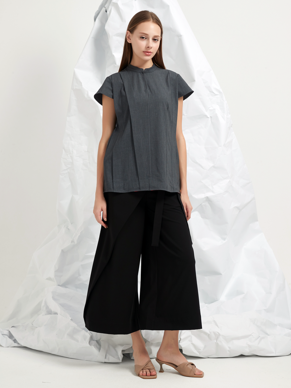 WOOL BLEND TENCEL PLEATED BLOUSE