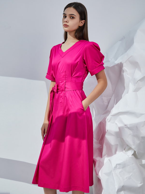 Final Pieces - DETAILED V-NECK DRESS