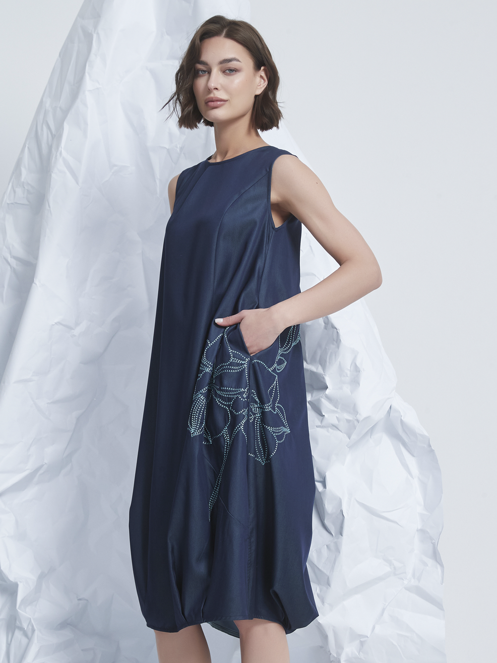 TUNIC EMBROIDERED MIDI DRESS