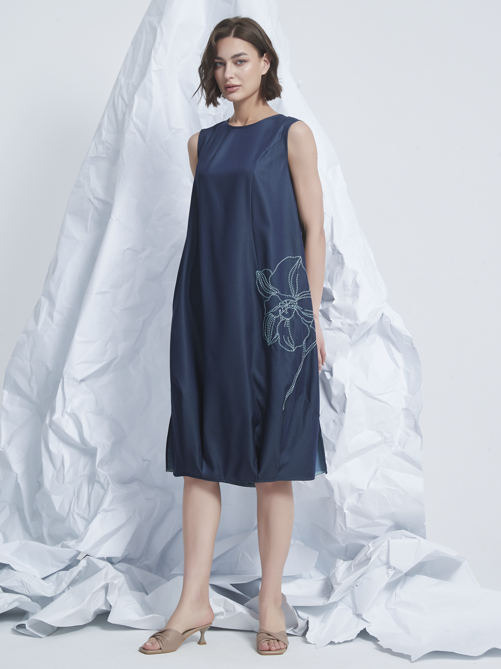 TUNIC EMBROIDERED MIDI DRESS