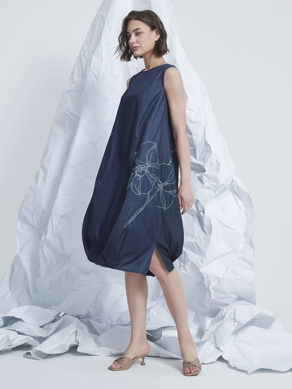 TUNIC EMBROIDERED MIDI DRESS