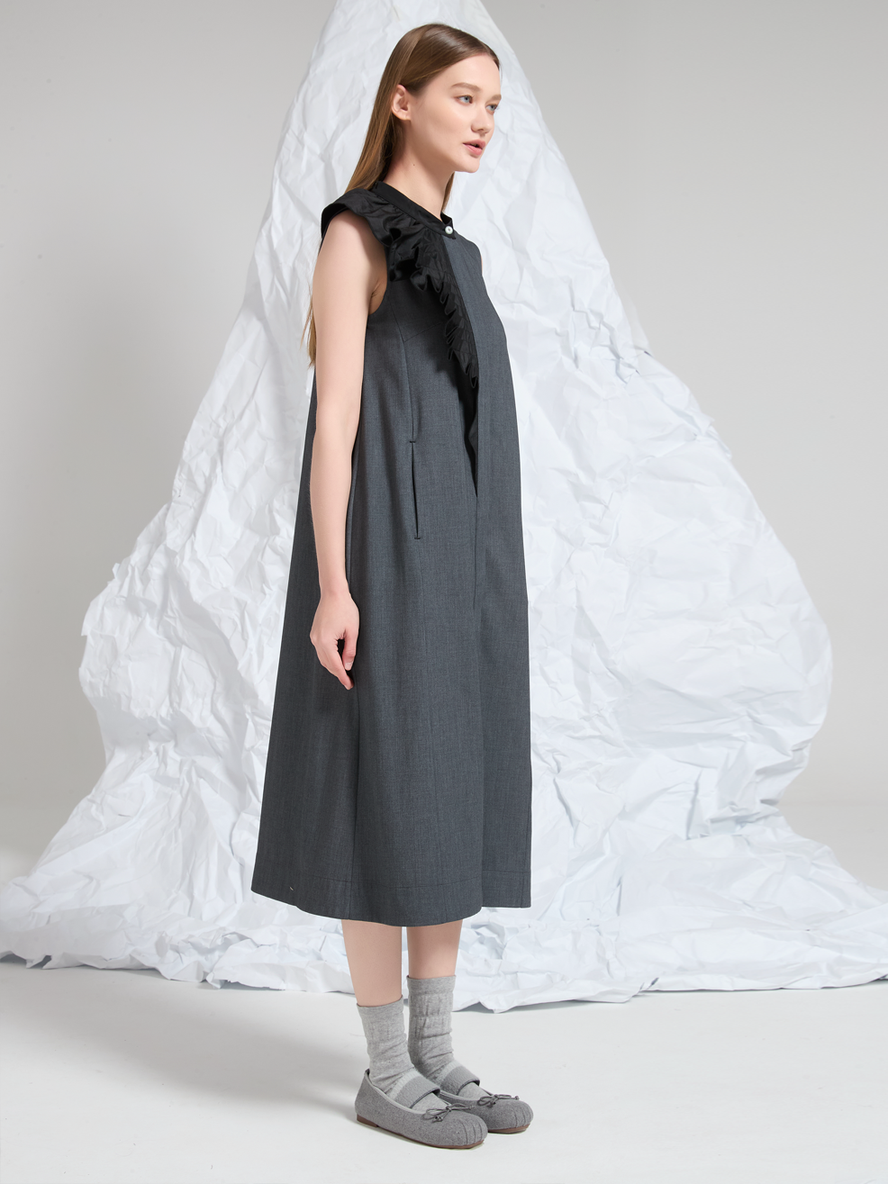 PLEATED CONTRAST WOOL MIDI DRESS