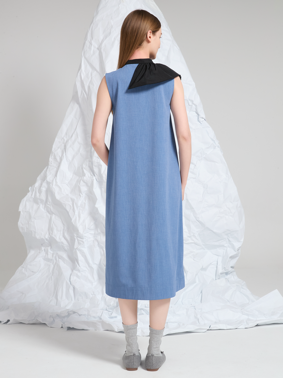 PLEATED CONTRAST WOOL MIDI DRESS