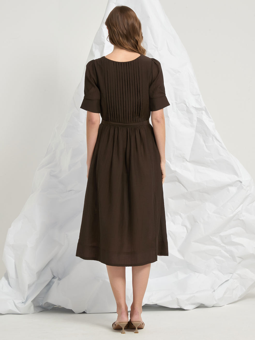 BACK TIED PLEATED MIDI DRESS