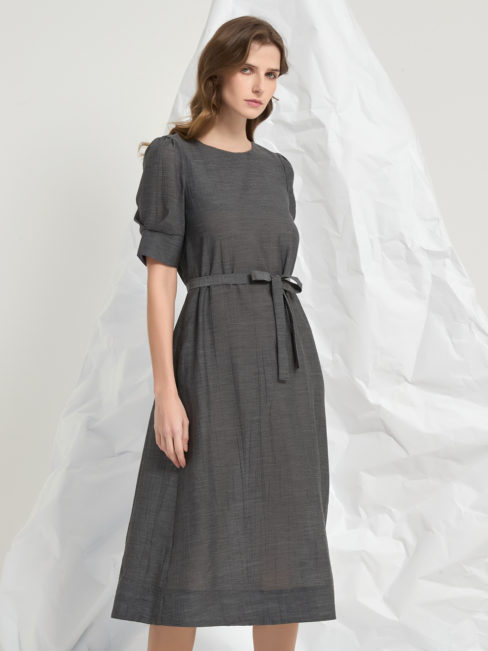 BACK TIED PLEATED MIDI DRESS