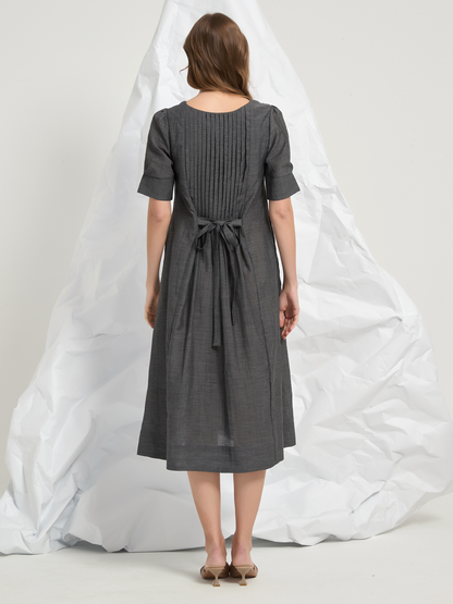 BACK TIED PLEATED MIDI DRESS